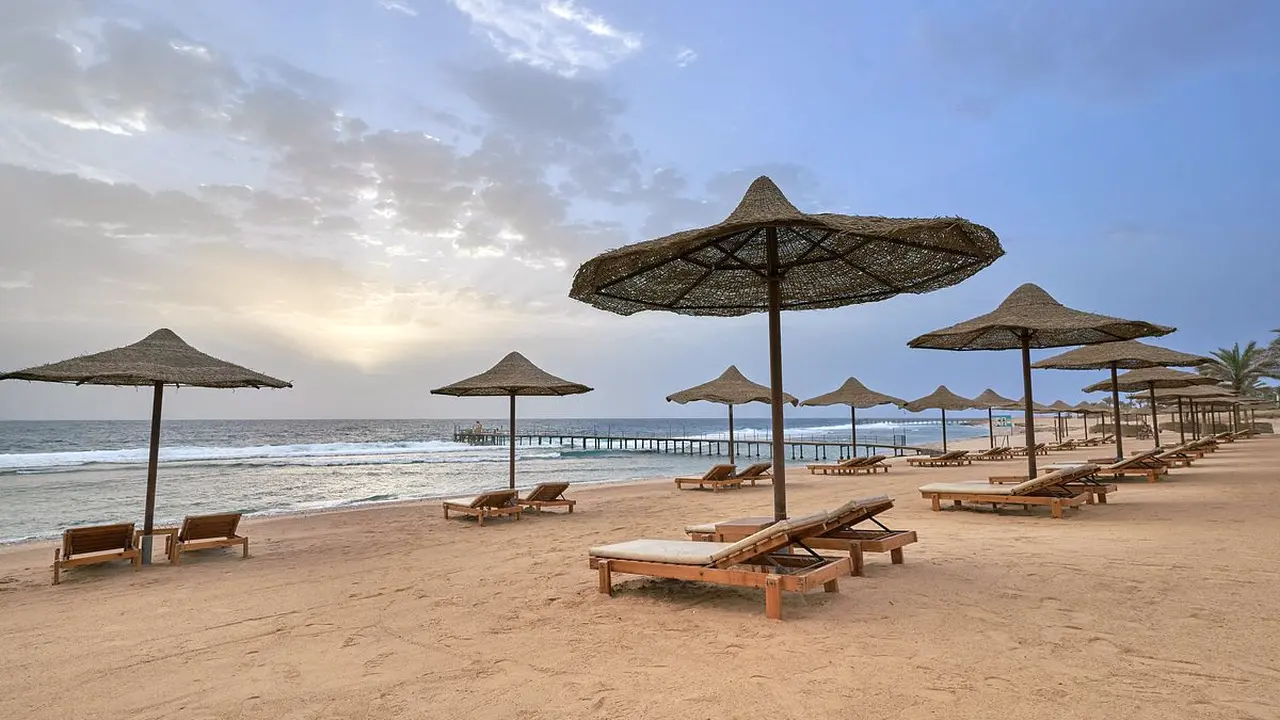 الفندق ثري كورنرز سي بيتش - مرسى علم